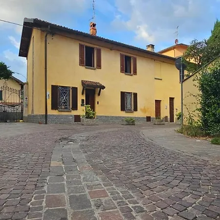 Brothers' House