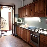 Brothers' House 비메카테